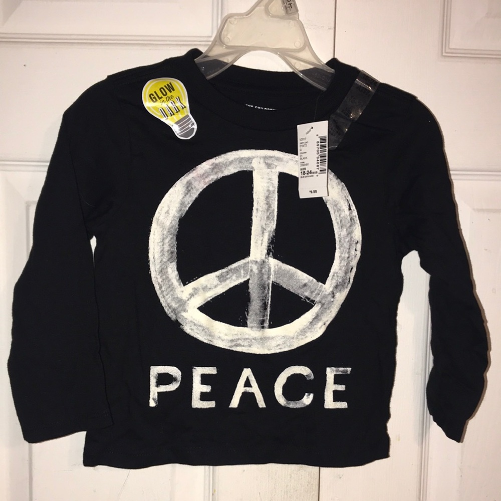 NWT Kids Unisex PEACE Graphic Tee